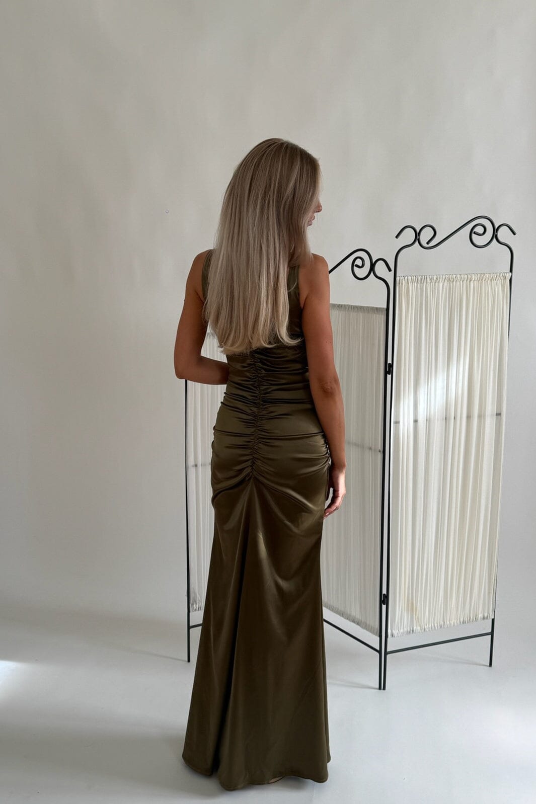 BYIC - Beaic Maxi Dress A25426 - Olive Satin