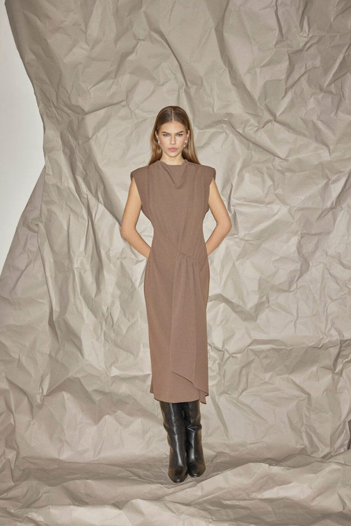 Co´Couture - Falconcc Pleat Dress 46025 - 154 - Walnut