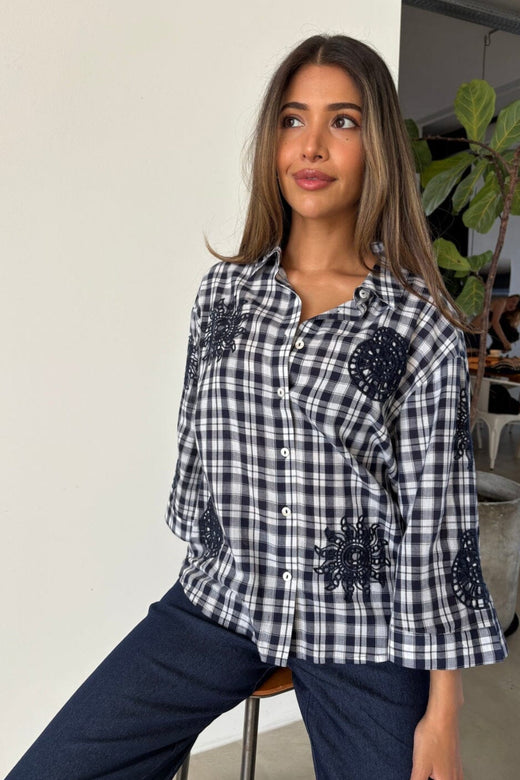 Continue - Emilia Check 15365 - Navy Check