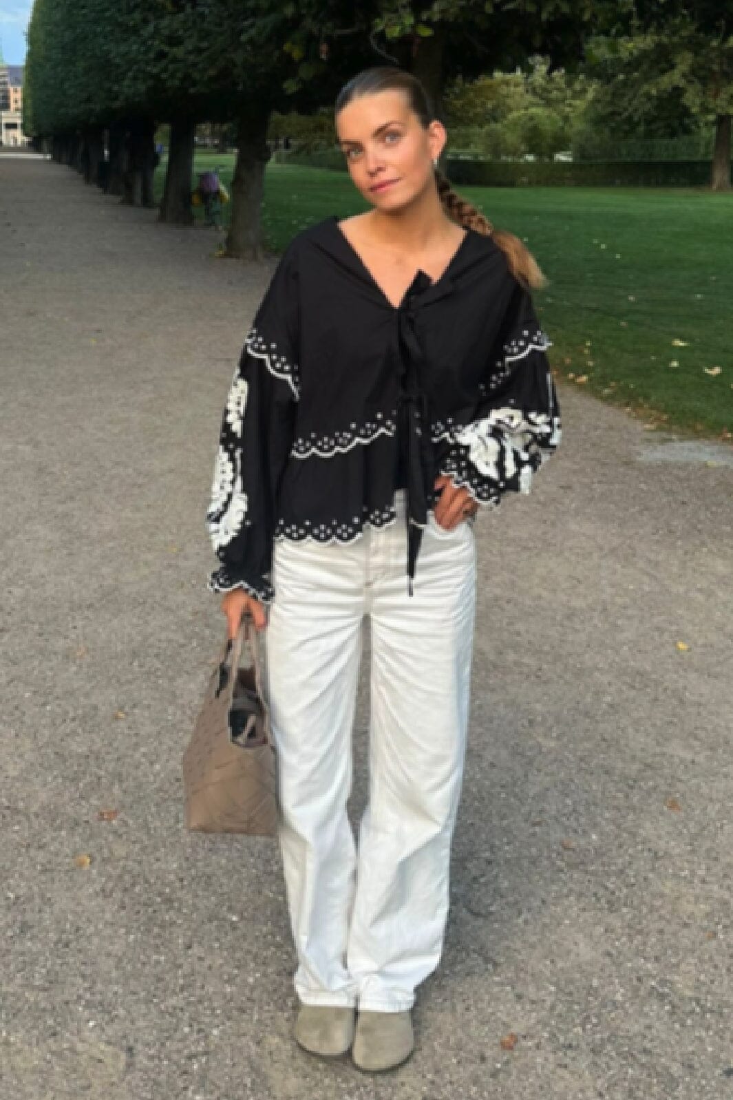 Sissel Edelbo - Martha Top SE 972.2 - Black W. White Swan