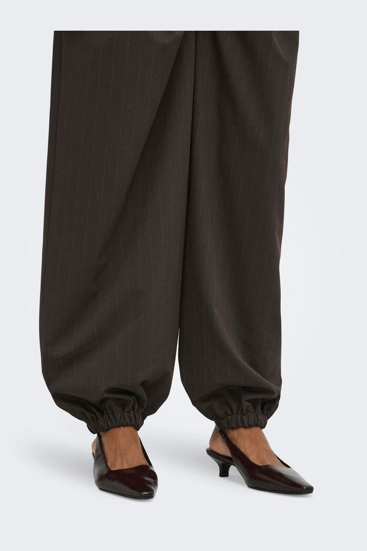 JDY - Jdymadeline Balloon Pant - 5151605 Chocolate Torte Tobacco Pin Stripe
