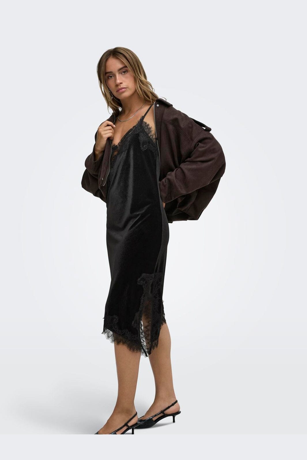 JDY - Jdyvalerie S/L Velvet Lace Dress - 5121628 Black