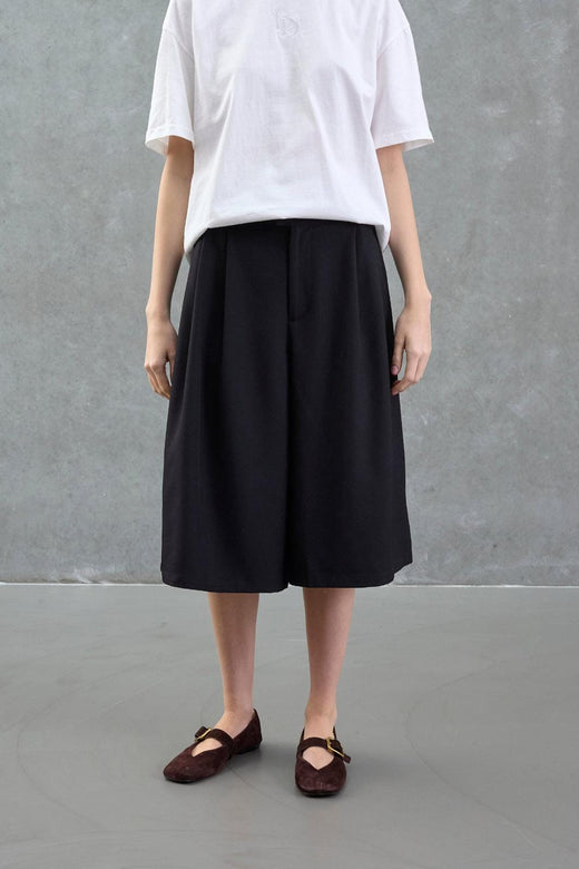Love & Divine - Love1693 20518 - 000 - Black Shorts 