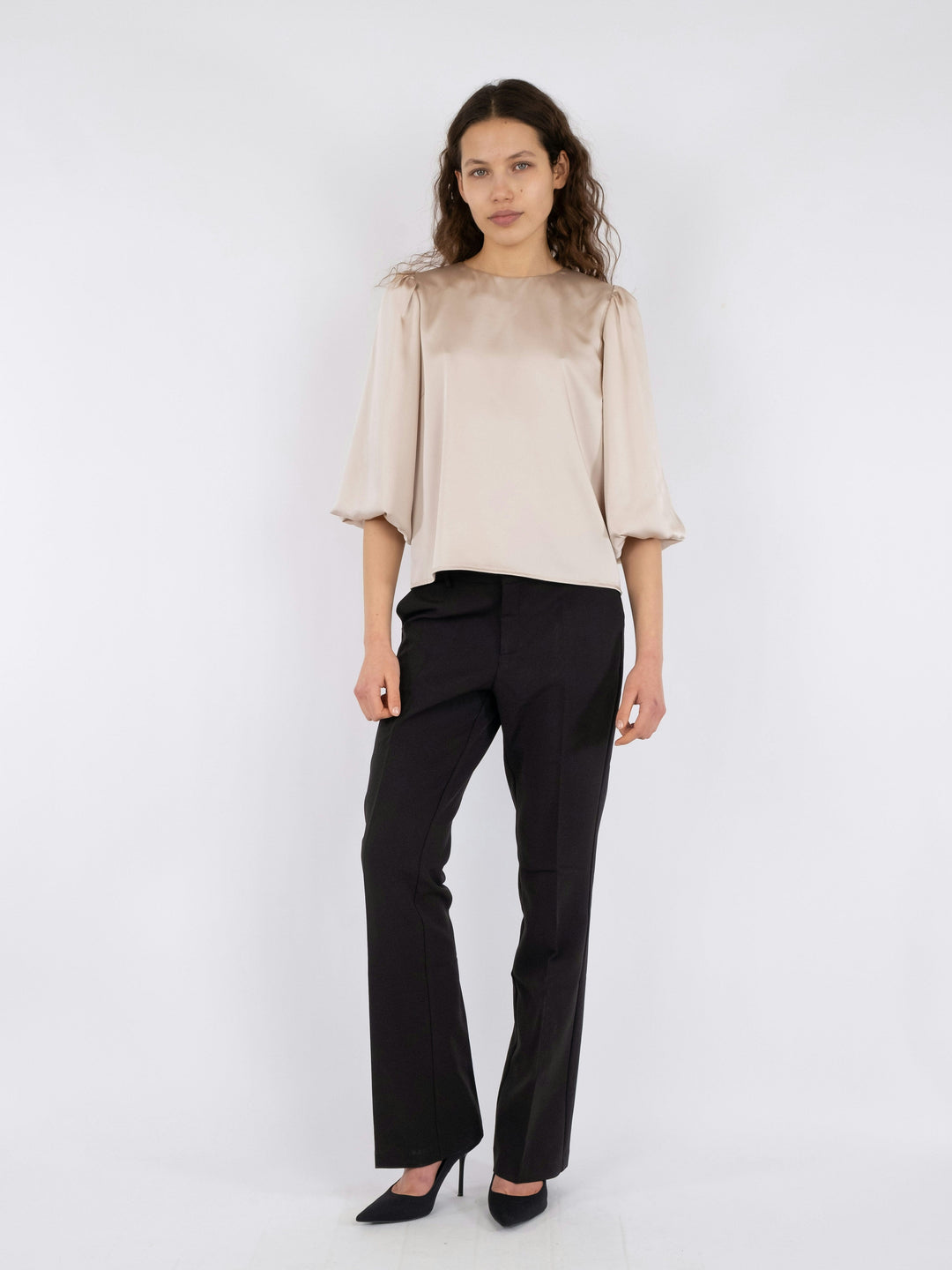 Neo Noir - Lorraine Soft Satin Blouse - Champagne