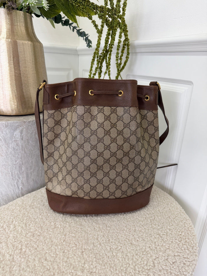 Preloved Vintageline X Molly&My - Vintage Gucci Gg Supreme Bucket Bag 3396 - Web Stripe Tasker 