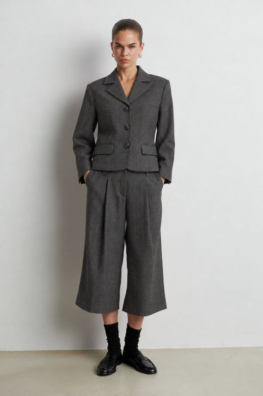 Second Female - Anjou Short Blazer 61931 - 7003 Dark Grey Melange 