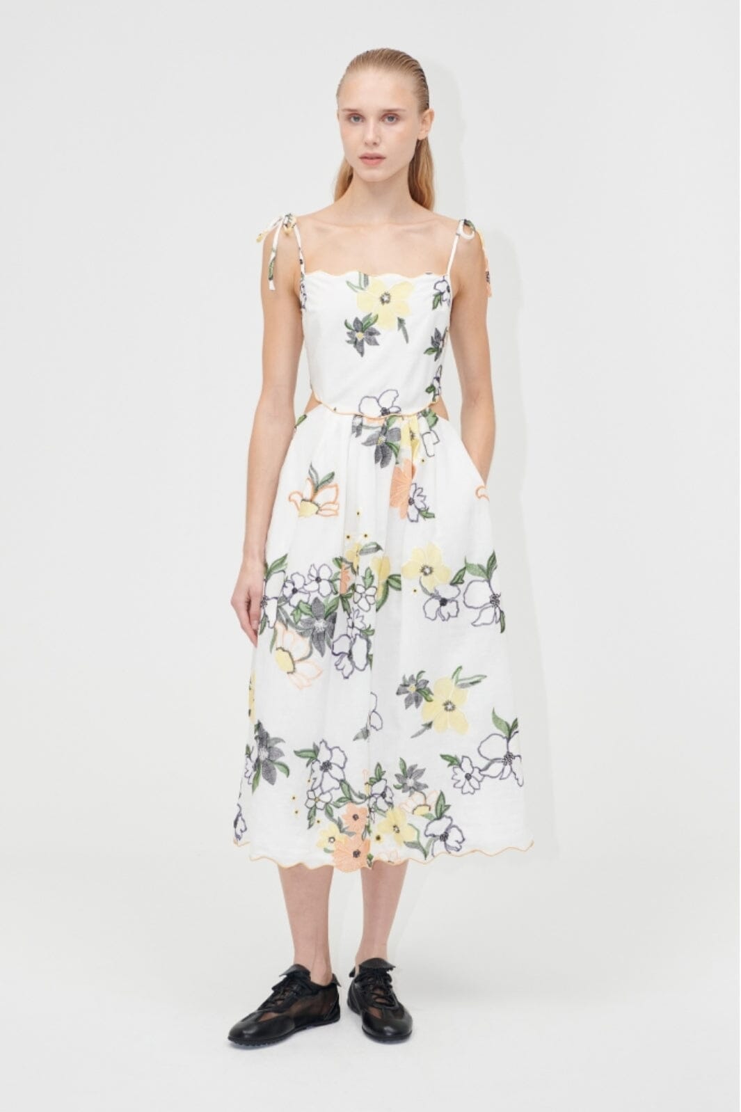 Stine Goya - 2133 Tencel, Scalloped Cut Out Dresssg-pf25-d139-2133 - Wild Flowers Embroidery